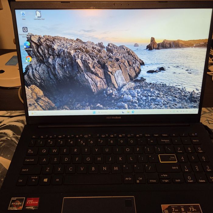Asus VivoBook 16GB RAM, Ryzen7 gen.