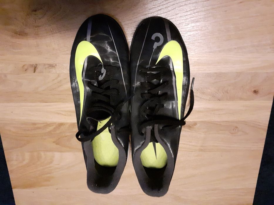 Nike buty piłkarskie młodzieżowe rozm 38,5 NOWE