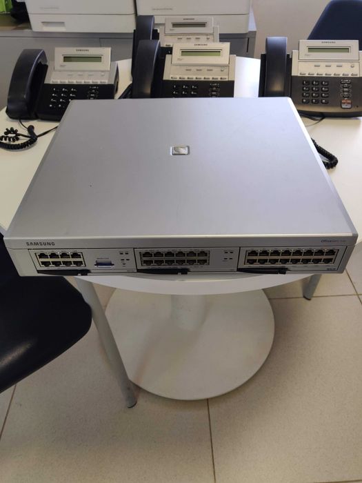 Central Telephone System + PBX + 8 IP Phones (all SAMSUNG brand)64286325444993121