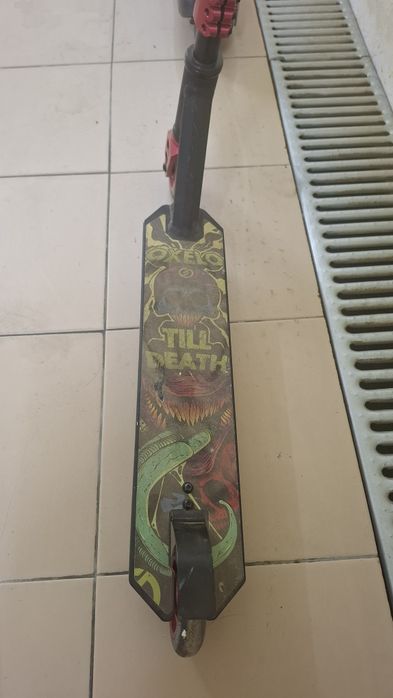 Trotinete Freestyle Oxelo MF1.8+ "Till Death" – Bom Estado