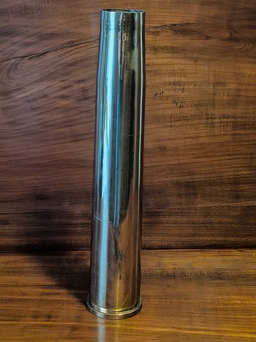 Antigo invólucro Bofors 40 mm