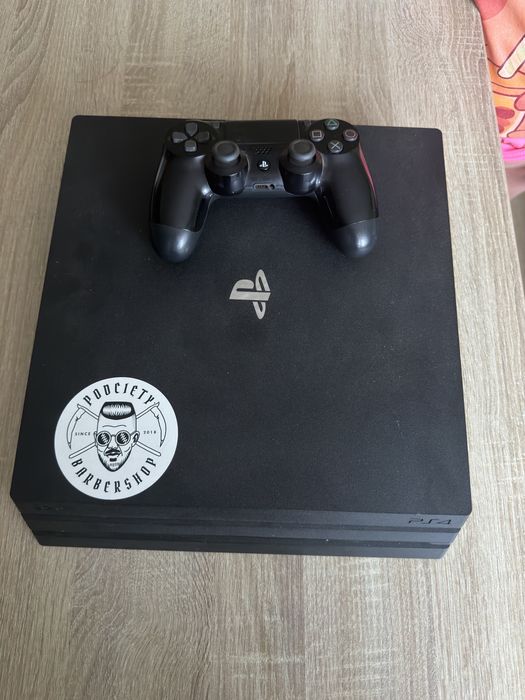 Konsola ps4 pro
