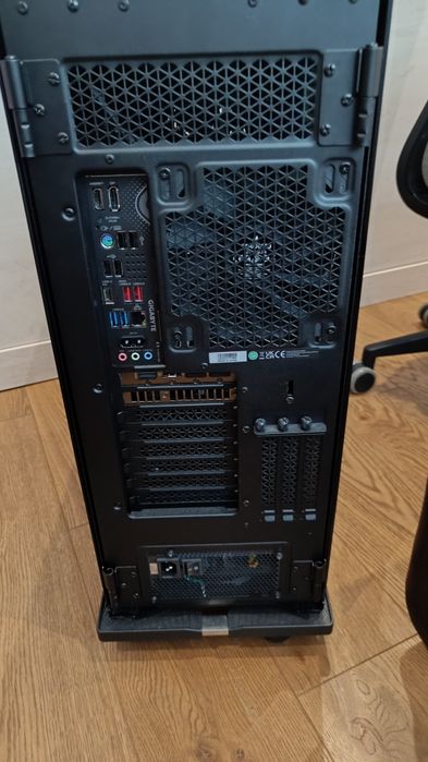 Komputer do gier (gamingowy) ryzen 9 9900x RTX 5070 Ti 32GB RAM