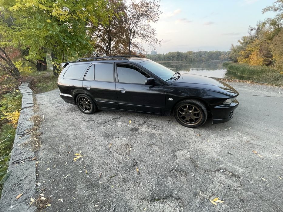 Mitsubishi Galant 8