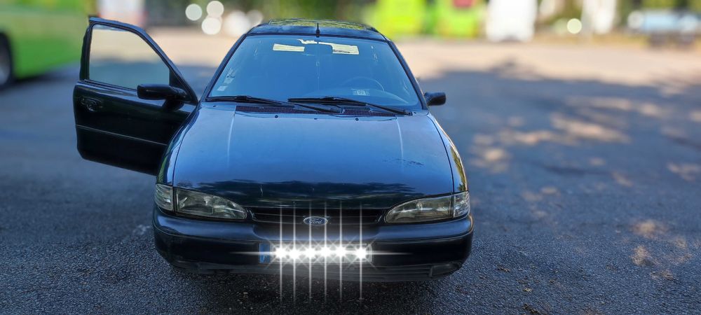 Carrinha a diesel Ford Mondeo 1.8 (BNP) c/ tecto de abrir - 1150€