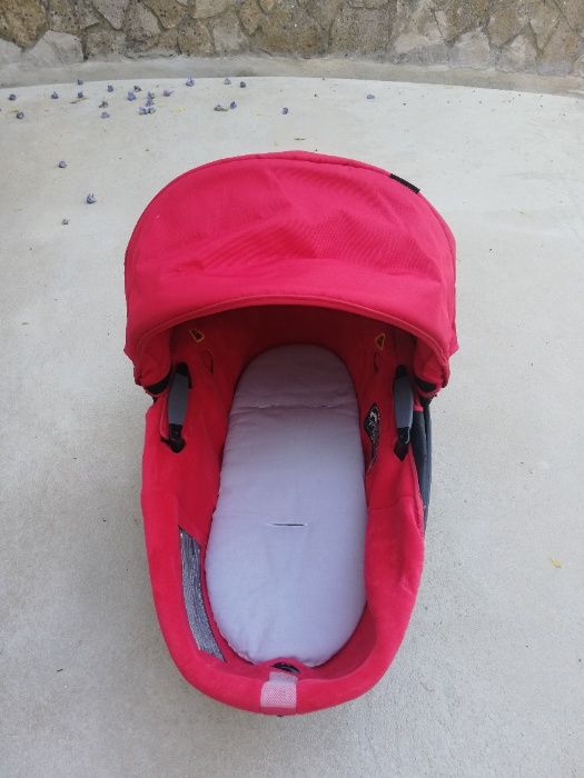 Trio bebé confort (carrinho bebé, alcofa e ovo) + espreguiçadeira