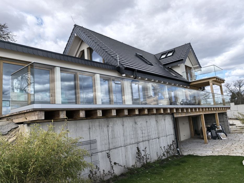 Balustrady szklane, kabiny prysznicowe, szkło, szyby, lustra, zabudowy szklane, Emdeglas Nowy Tomyśl