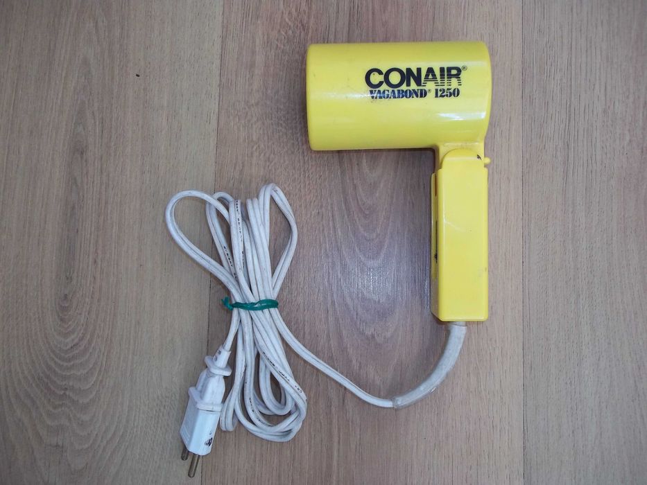 Фен для сушки волосся.