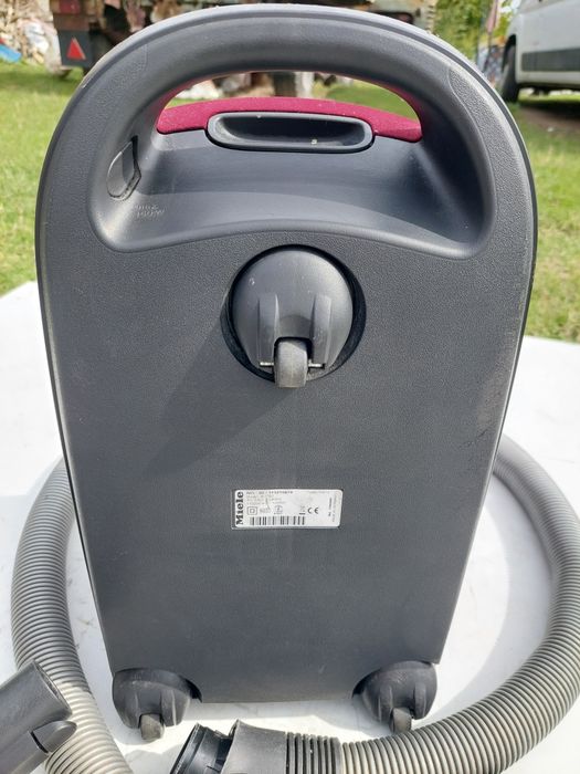 Odkurzacz miele s6 1200W z pilotem
