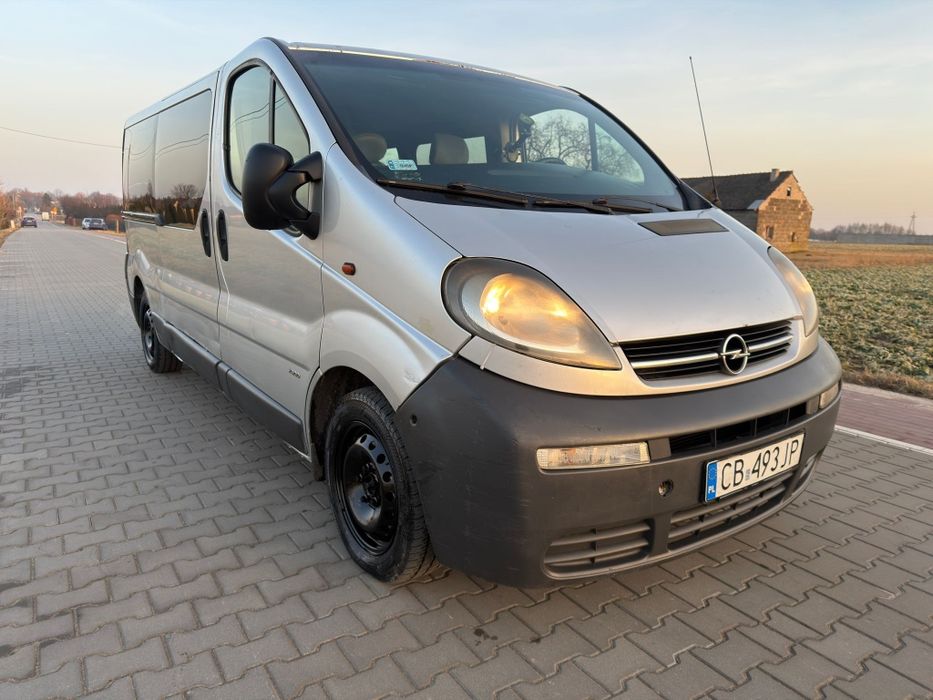 Opel Vivaro 1.9D 2005r, 9 osobowy klimatyzacja