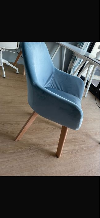 Cadeiras de jantar em Veludo - novas/ sem utilização