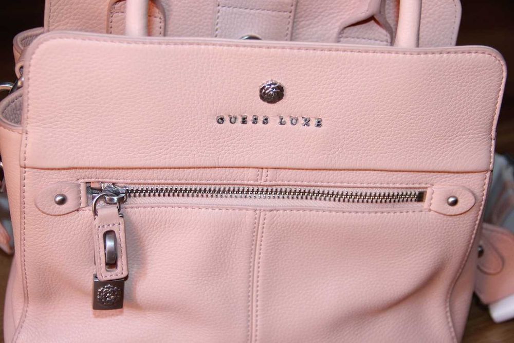 guess luxe torebka torba skora naturalna skorzana kuferek pudrowy roz