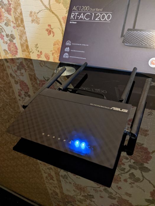 Роутер Wi-Fi ASUS RT-AC1200 v2