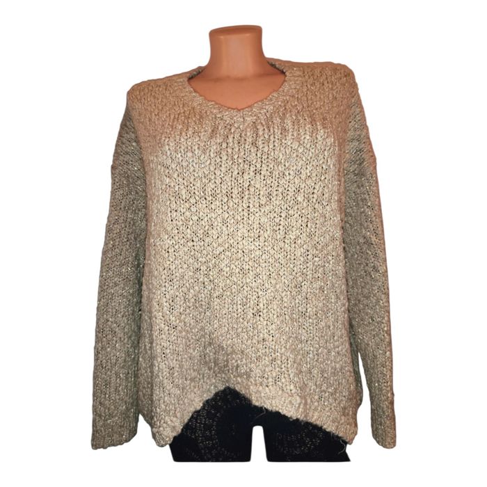 Sweter oversize asymetryczny złota nitka