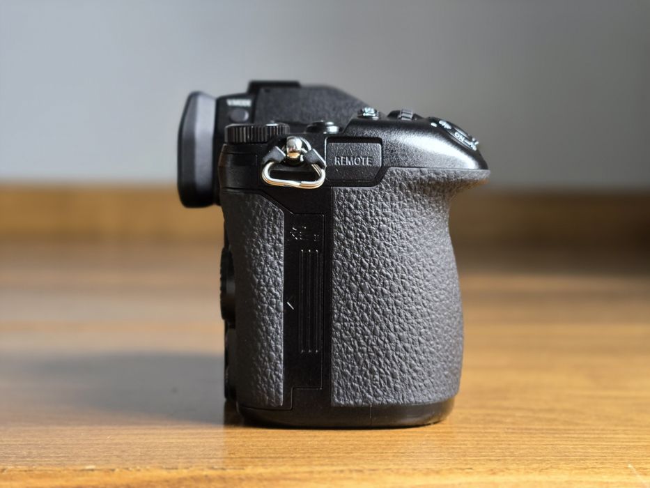 Panasonic Lumix G9.