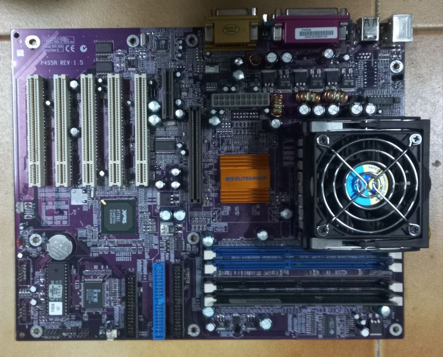Motherboard com Pentium/ ou Celeron  4, 3 e 2