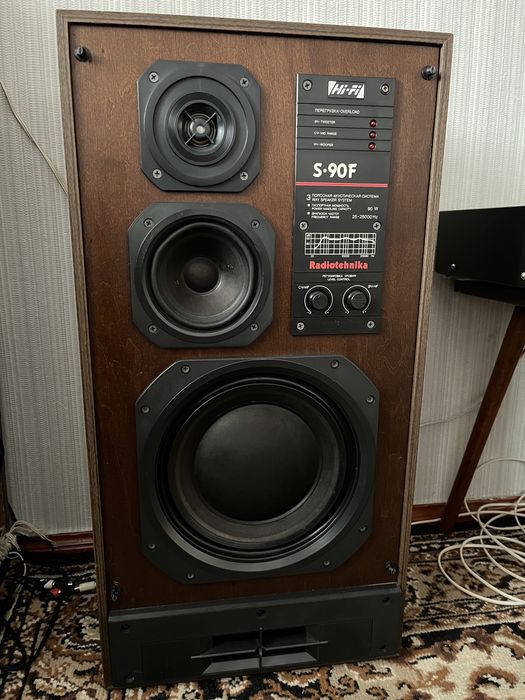 Продам акустические системы s-90f