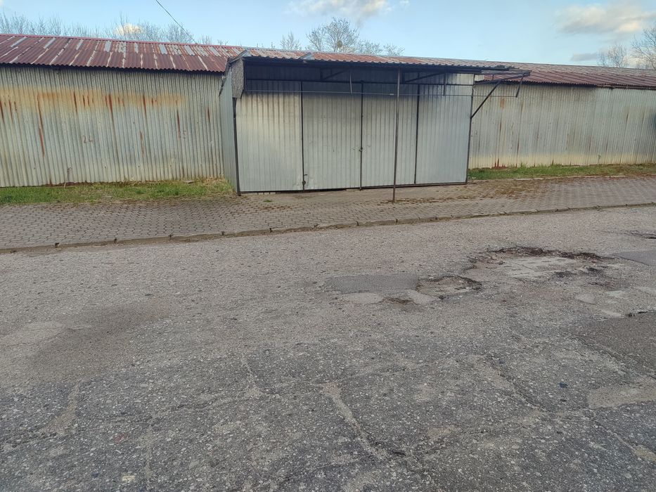 Pawilon handlowy -pomieszczenie gospodarcze