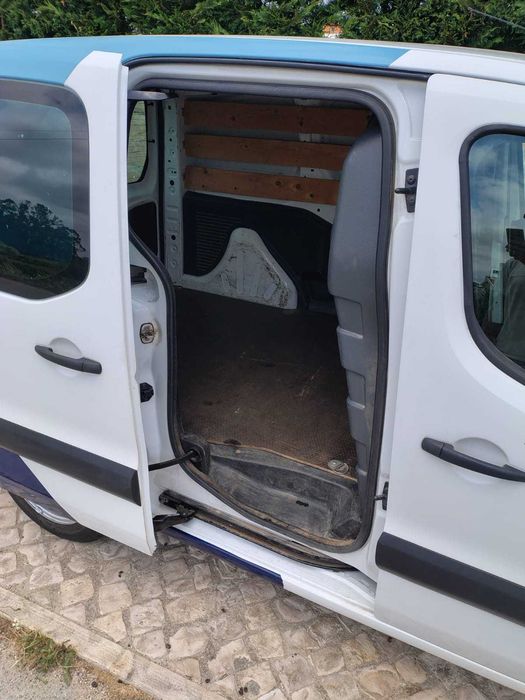 Peugeot 1.6 Blue hdi 2018, 183000 km IVA Deductible