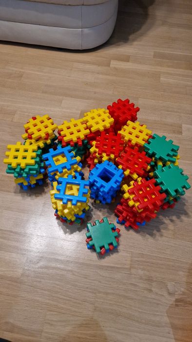 Klocki konstrukcyjne wafle - 145 sztuk