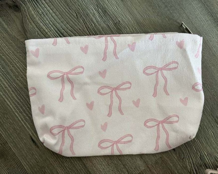Necessaire/bolsa de maquilhagem com laços rosa