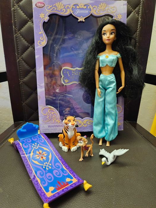 Ігровий набір Дісней зі співаючою лялькою Жасмін Jasmine Disney doll