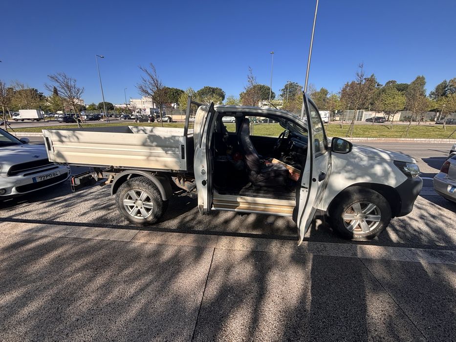 Toyota Hilux 4x4 Cab Extra 3 Lug