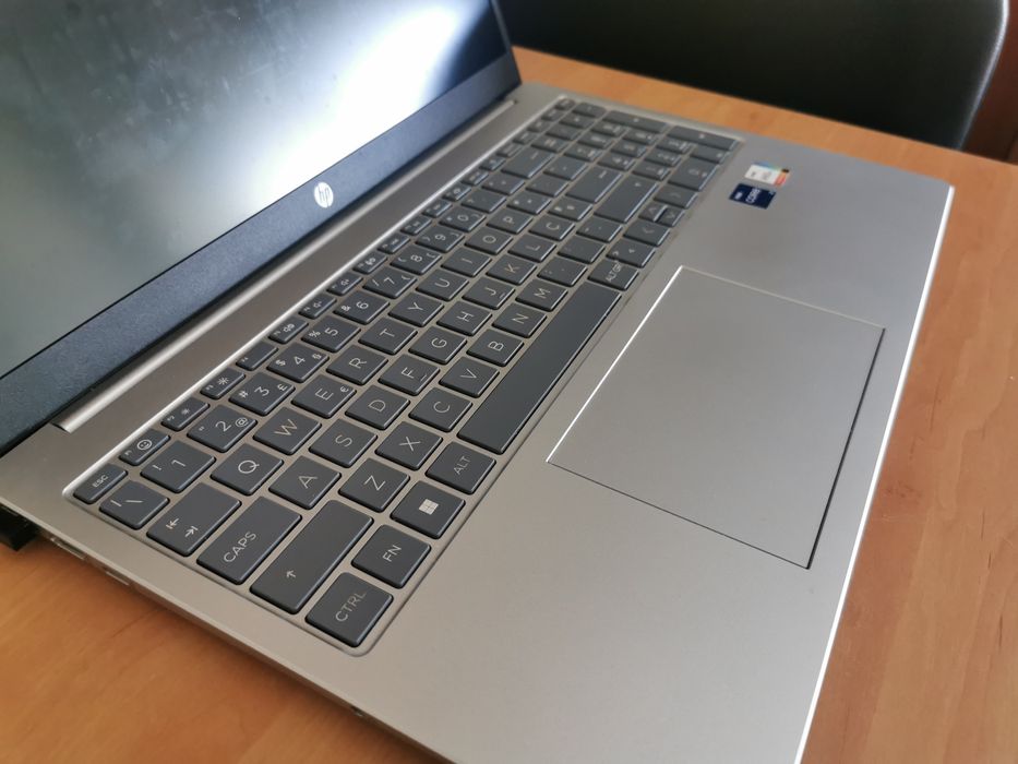 Portátil HP 15-fd0008np