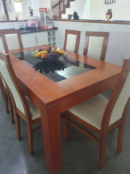 Vendo recheio de casa  móveis, conj.sofas em pele  electrodomésticos,