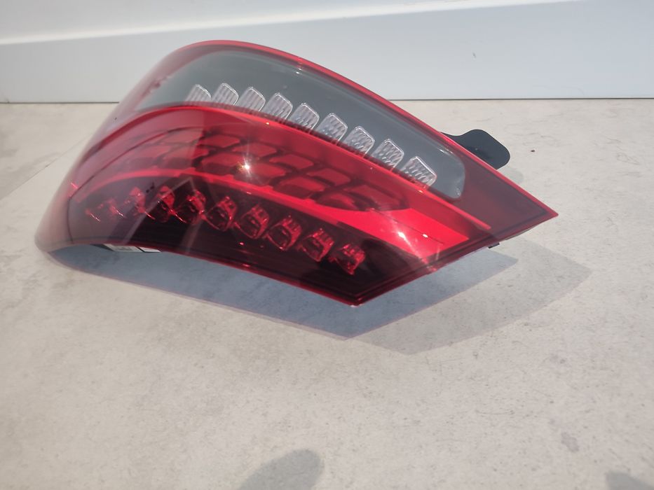 Lampa Led Tył Prawy Mercedes E klasa W213 Sedan 22r Oryginał