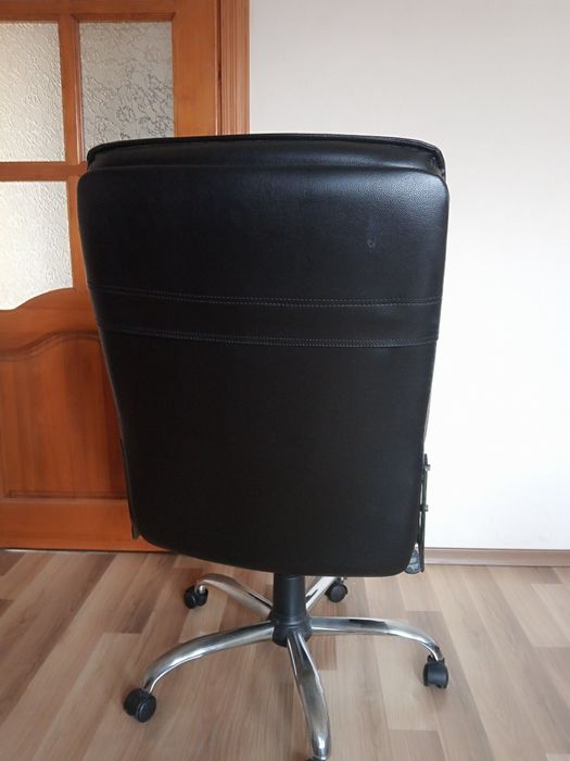 Продається крісло