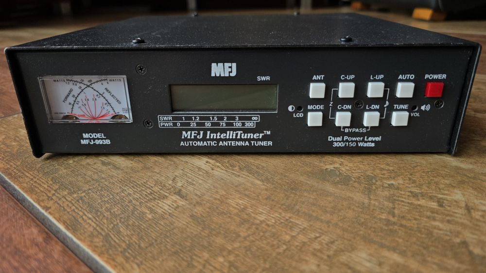 skrzynka ATU MFJ-993B + akcesoria