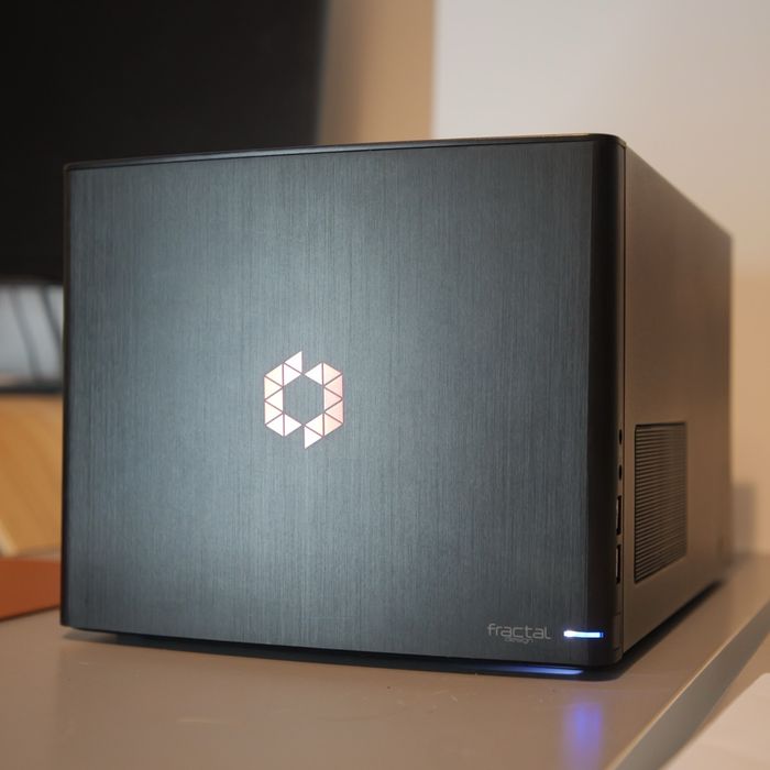 Computador Fractal - Torre Compacta 4Tb internos425563364157696006