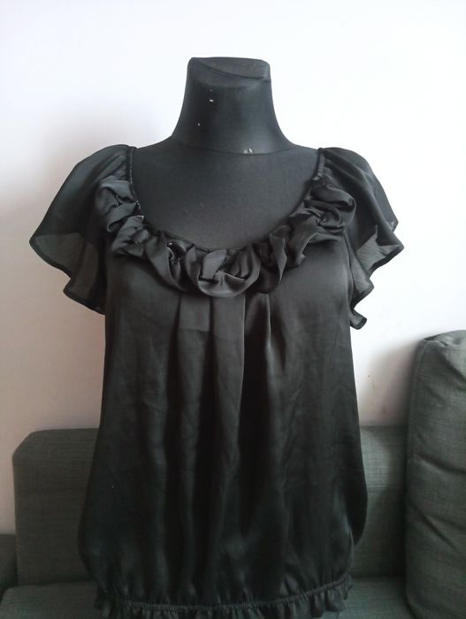 Czarna sexy bluzka 38