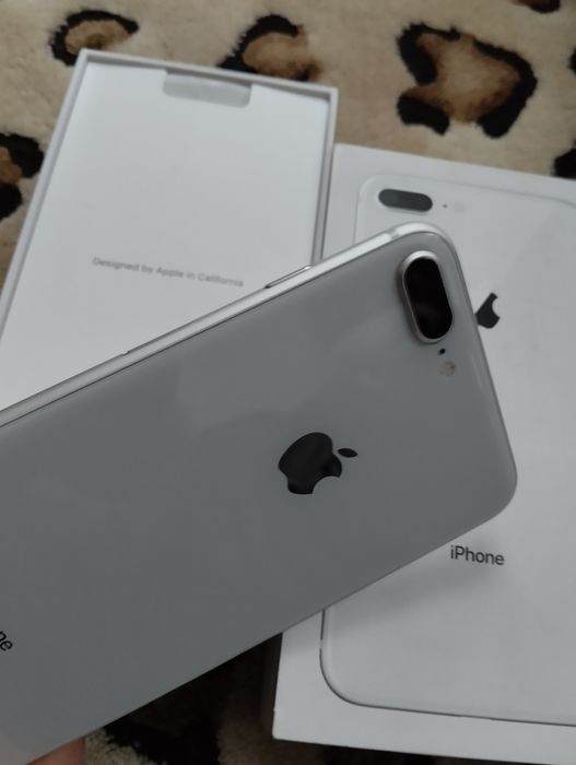 iPhone 8 plus на 64 ГБ відмінний стан.