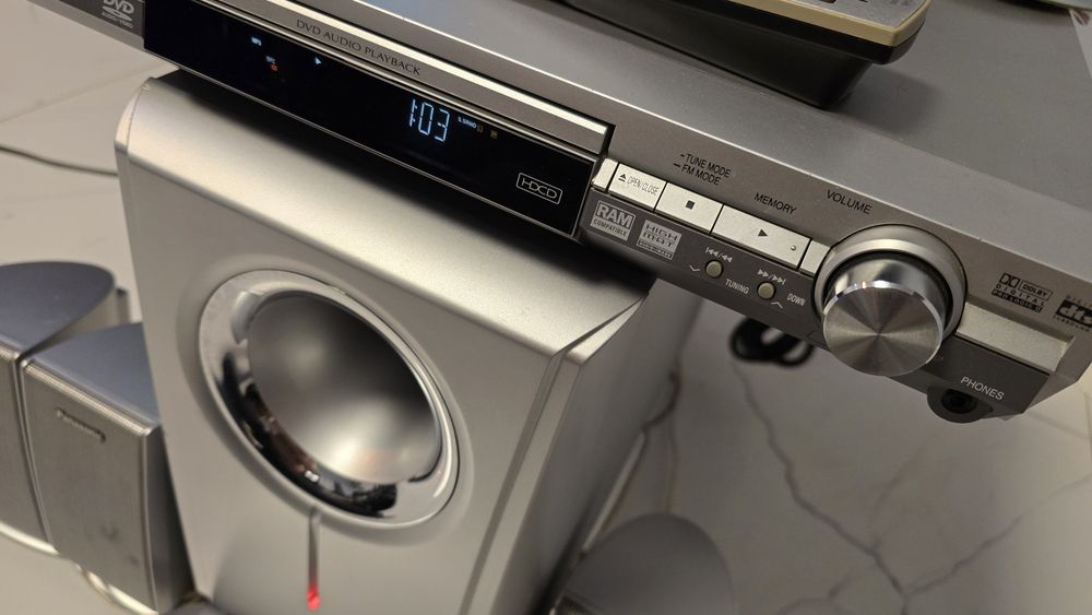 Zestaw kina domowego Panasonic SB-WA520 5+1, pilot stan BDB