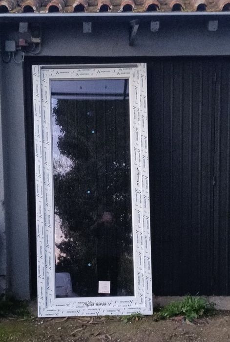 Porta de PVC e Vidro fixo