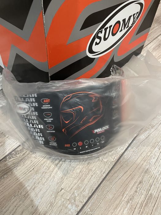 Kask motocyklowy suomy stellar roz S intrecom