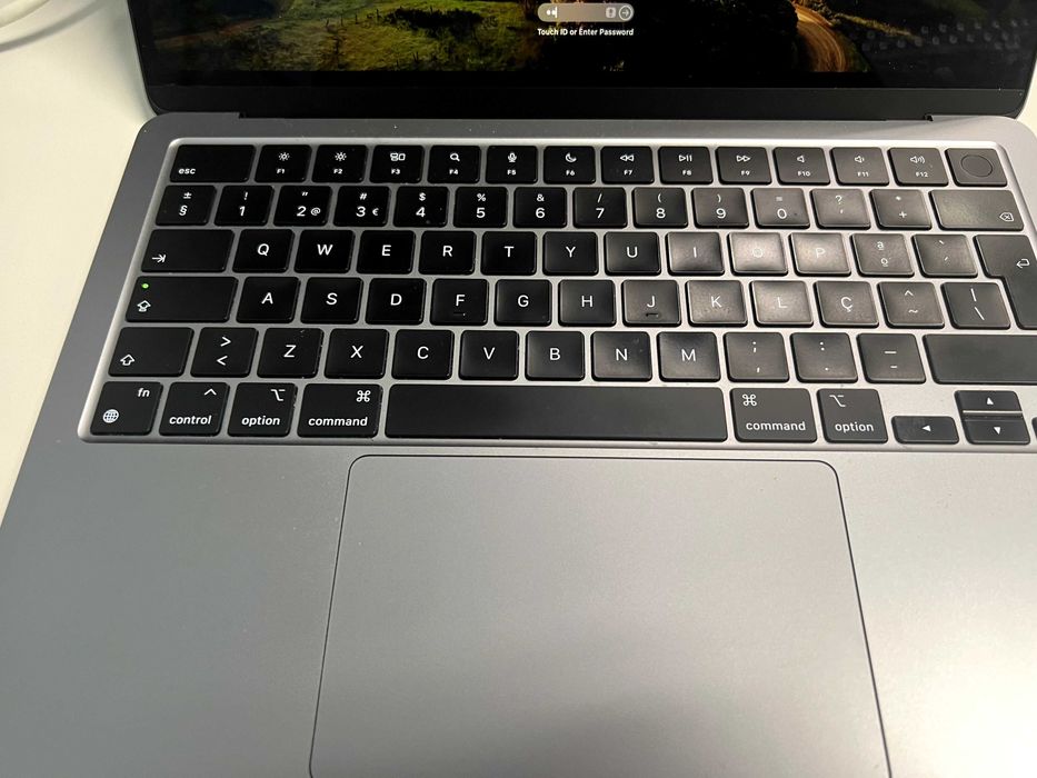 Macbook Air M2 256GB - 16GB RAM