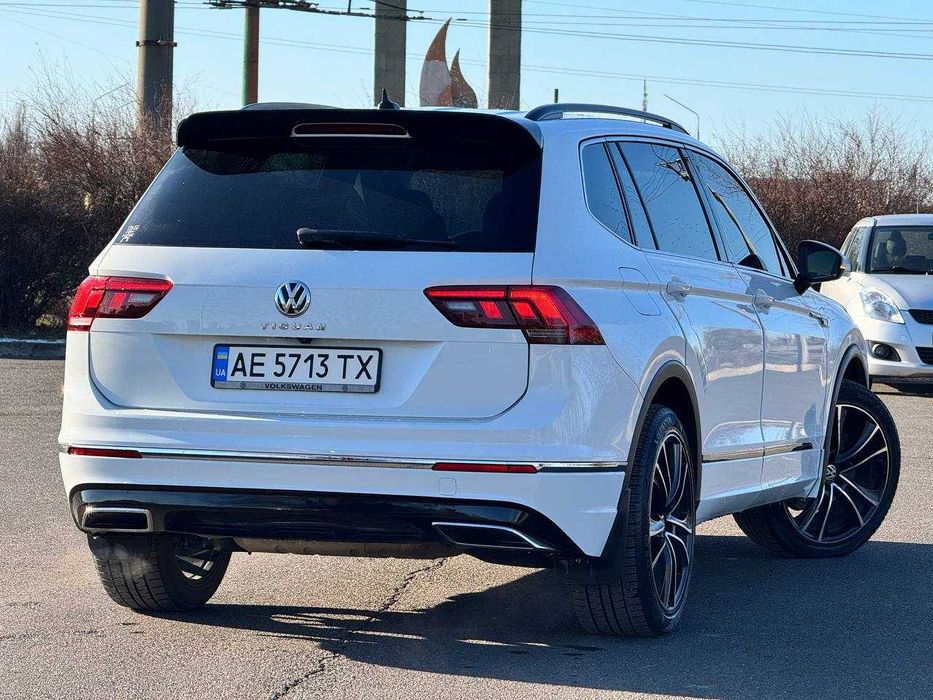 Volkswagen Tiguan SE R-Line Дизель