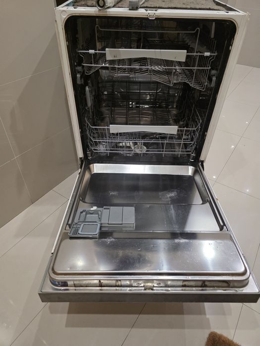 Máquina Loiça AEG  FAVORIT 88010 IM