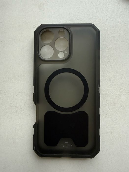 Продам чохол на  IPhone 16 pro max