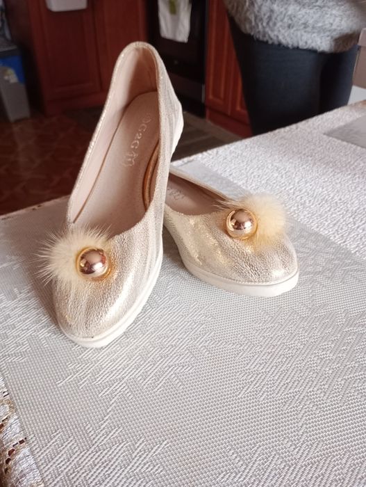 Sprzedam buty różne rodzaje