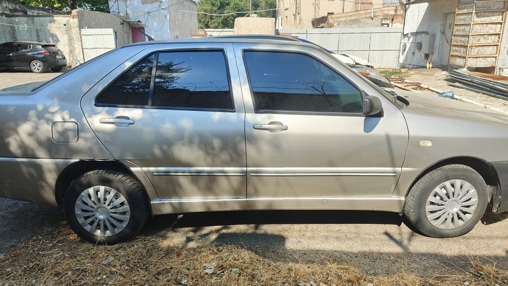 Чері амулет 2007