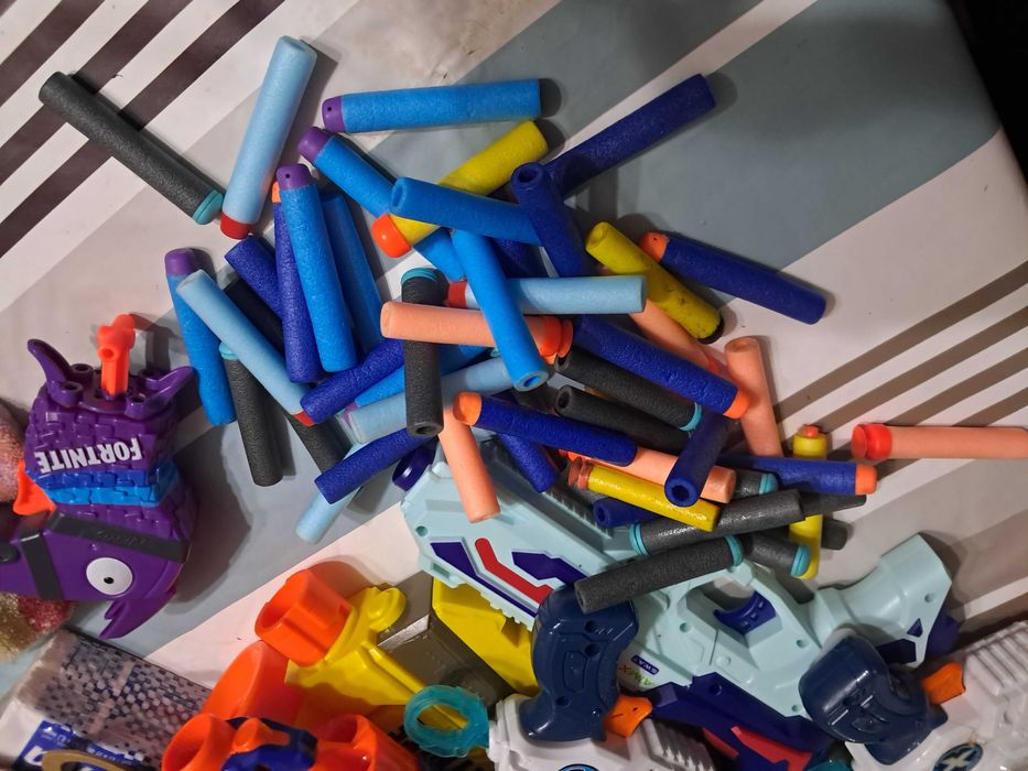 Pistolas Nerf + Acessórios