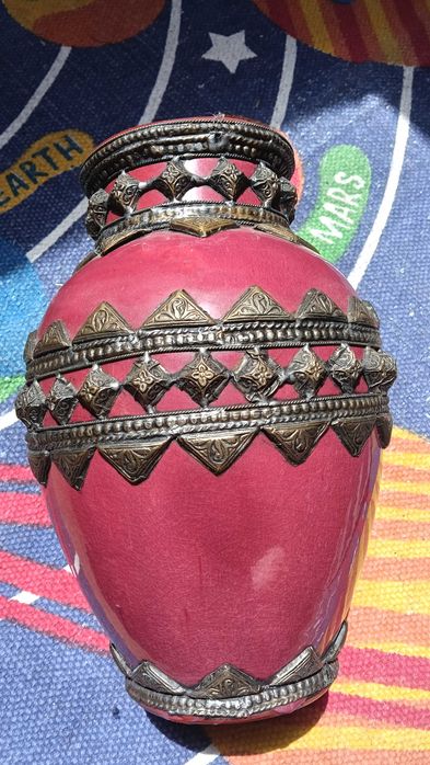 Vaso Marroquino Artesanal em Cerâmica e Metal (Safi / Estilo Árabe)
