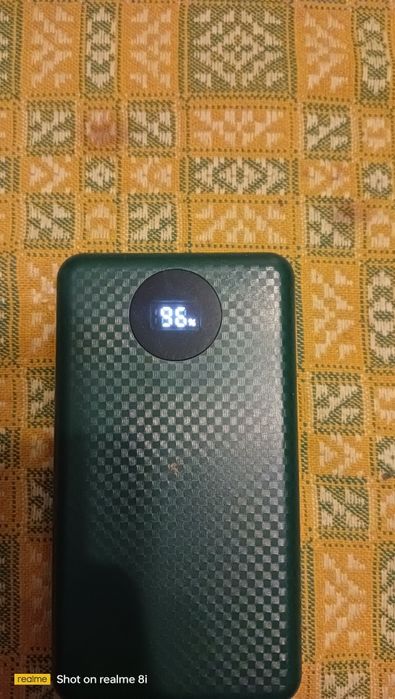 Повербанк з ліхтарем