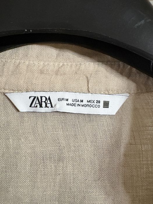 Блузка фірми ZARA.