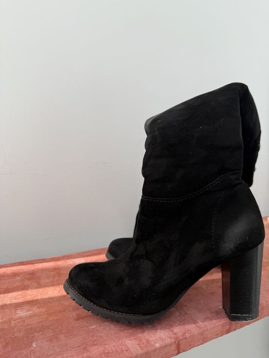 Женские сапожки утепленные.  Натур замша