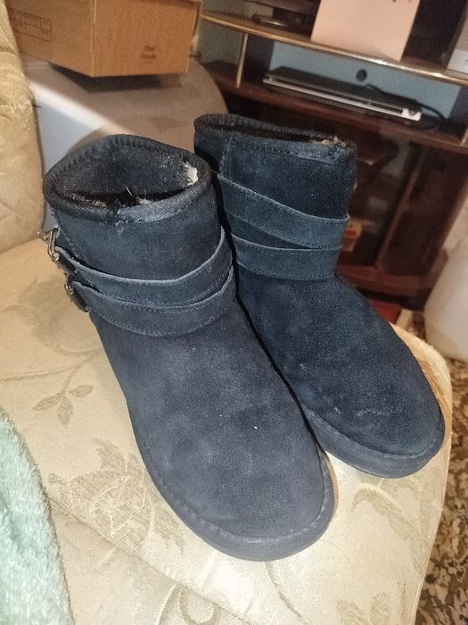 Уггі шкіряні  40 розмір
